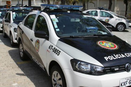 Criminosos fraudavam transferências de veículos de locadoras sediadas no Aeroporto Internacional Tom Jobim - Galeão e zeravam pontos de carteiras de habilitação
