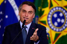 “Em 100 anos saberá”, respondeu Bolsonaro à um internauta que questionou o sigilo