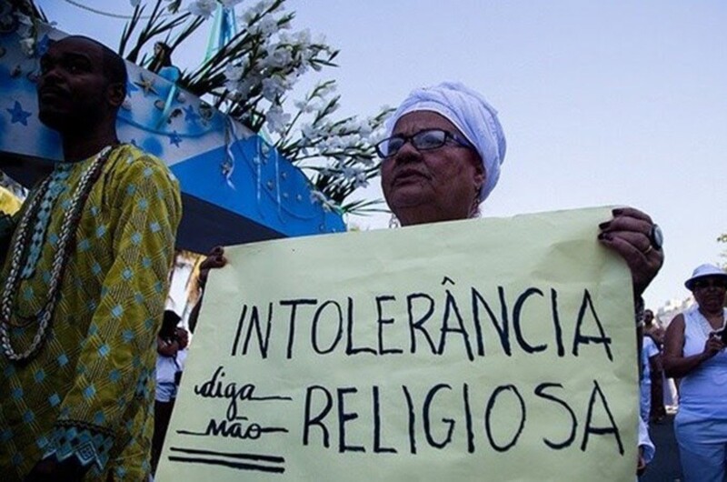 Cartilha visa combater intolerância religiosa na cidade do Rio