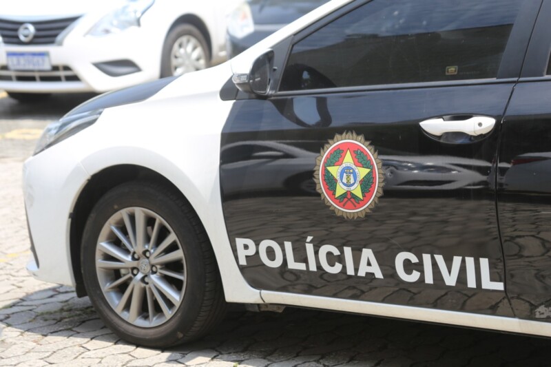 Falso policial foi preso em São Gonçalo