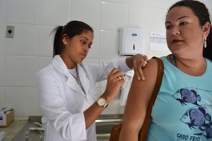 Imunização dos grupos prioritários será realizada até o dia 3 de junho em todas as Unidades de Saúde da Família