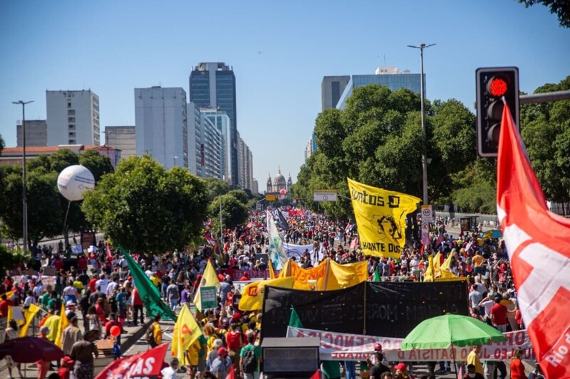 Diversas cidades registram atos contra o presidente Jair Bolsonaro