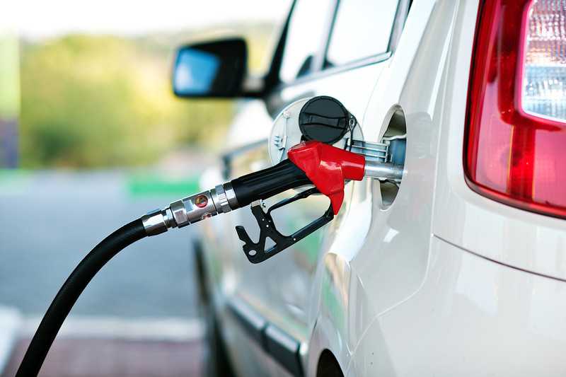 >> Preço médio do litro da gasolina está custando R$ 4,198. Rio é um dos estados onde houve alta