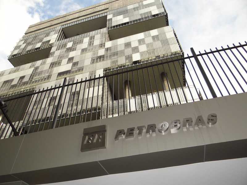 Concurso da Petrobras oferecerá vagas com salários entre R$ 9,7 mil e R$ 10,544 mil