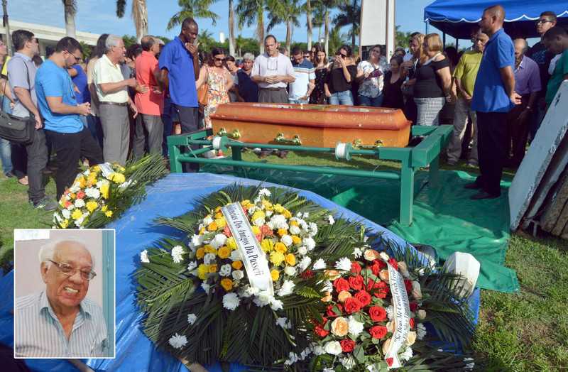 
O sepultamento do corpo de Josias Ávila reuniu, na tarde de ontem mais de 300 pessoas, entre amigos, familiares e autoridades, no Cemitério Nycteroy, em Vista Alegre
