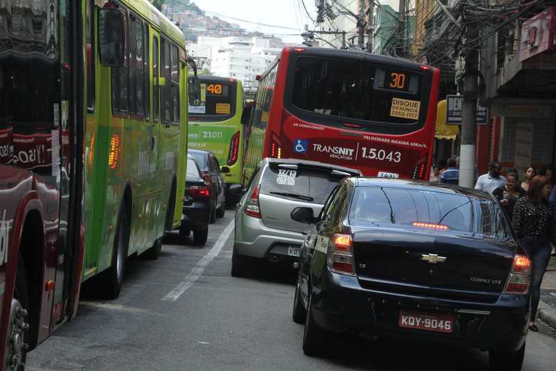 Falta de guardas municipais gera um caos no trânsito de Niterói ...